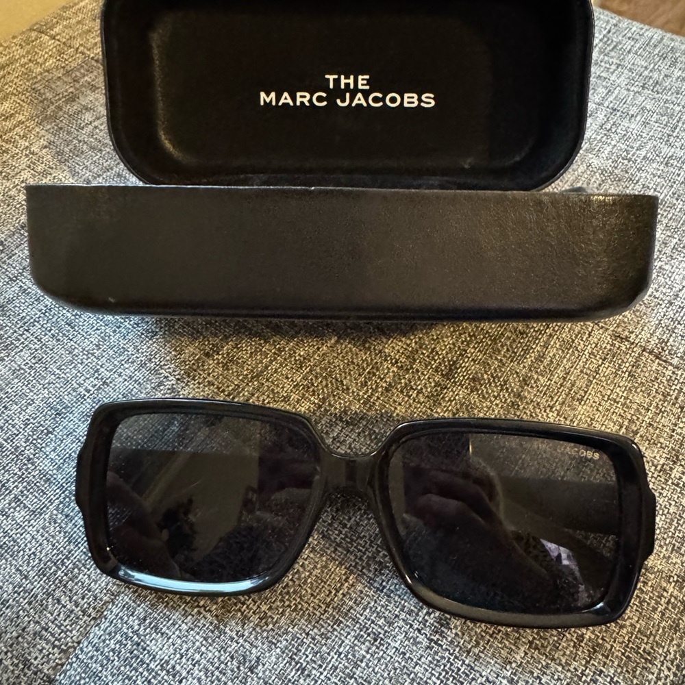 Marc Jacobs Black Oversized Sunglasses